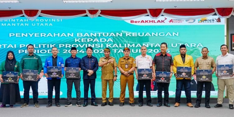 Bantuan Keuangan Parpol Diserahkan, Gubernur Kaltara Ajak Bangun Demokrasi yang Lebih Berkualitas