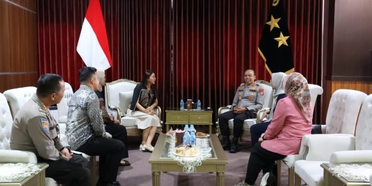 Dukung Pelayanan Keuangan Profesional, Kapolda Kaltara Terima Silaturahmi Bank Mandiri Region IX Kalimantan