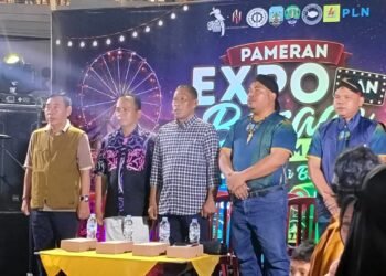 Tingkatkan Ekonomi dan Lestarikan Budaya, Bupati Syarwani Apresiasi Penampilan Bantengan di Expo dan Bazaar UMKM