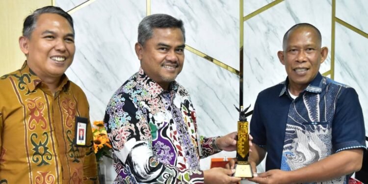 Perkuat Komunikasi dan Sinergi, Bupati Bulungan Terima Kunjungan Kepala OJK Kaltim Kaltara