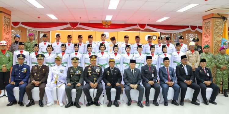 Kapolda Irjen Pol Agus Wijayanto Hadiri Pengukuhan Paskibraka Provinsi Kaltara Tahun 2026