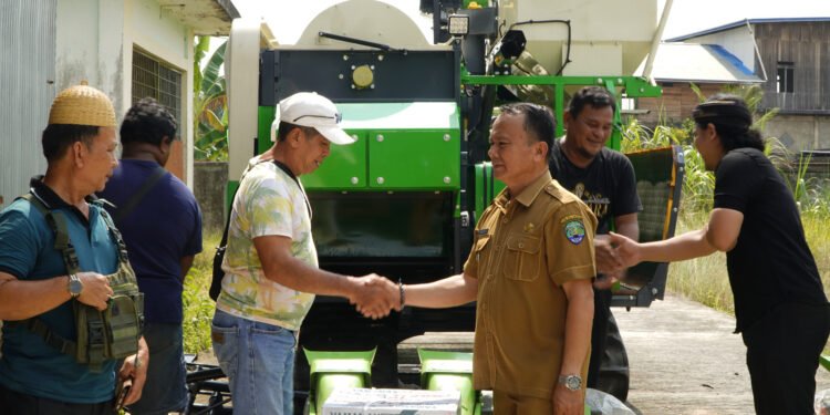 Dorong Produktivitas dan Kesejahteraan Petani, Pemkab Bulungan Salurkan Bantuan Ratusan Unit Alsintan