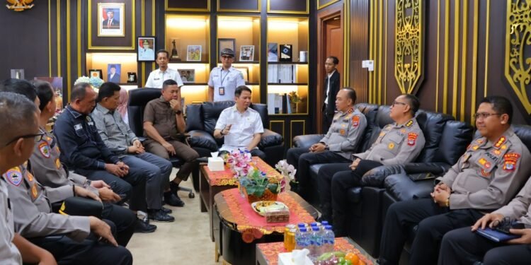 Perkuat Hubungan Antar Kelembagaan, DPRD Kaltara Terima Kunjungan Kapolda Agus Wijayanto