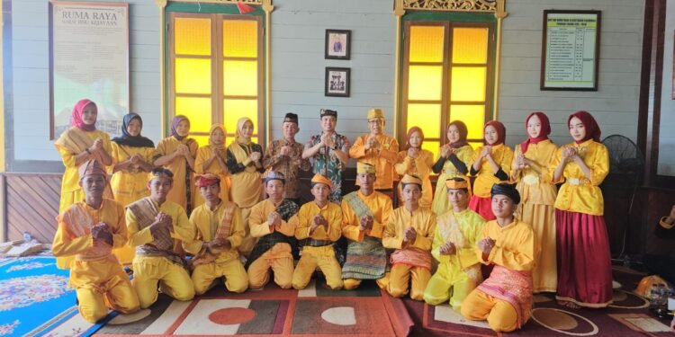 Perkuat Sinergi Polisi Bersama Masyarakat, Kapolda Kaltara Silaturahmi dengan Ketua Adat Kesultanan Bulungan,
