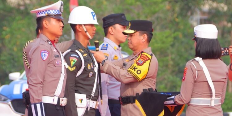 Wujudkan Lalu Lintas yang Tertib dan Berkeselamatan, Kapolda Kaltara Pimpin Gelar Pasukan Operasi Patuh Kayan 2026