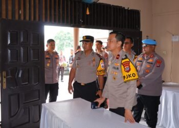 Tekankan Kehadiran Polri yang Dirasakan Masyarakat, Kapolda Kaltara Cek Polsek Tanjung Palas Utara