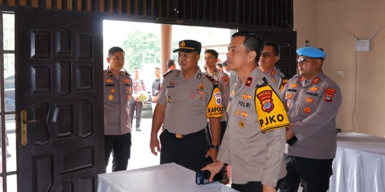 Tekankan Kehadiran Polri yang Dirasakan Masyarakat, Kapolda Kaltara Cek Polsek Tanjung Palas Utara